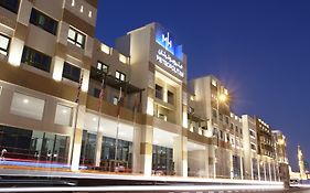 Metropolitan Hotel Dubai